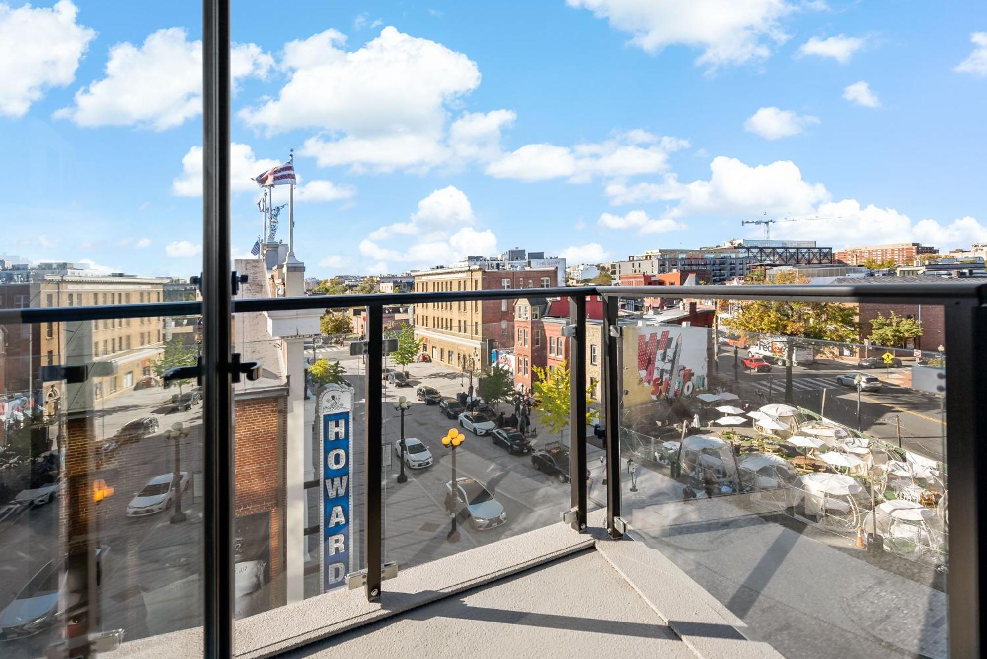 Pure Voyage Shaw Aparthotel Washington Exterior photo