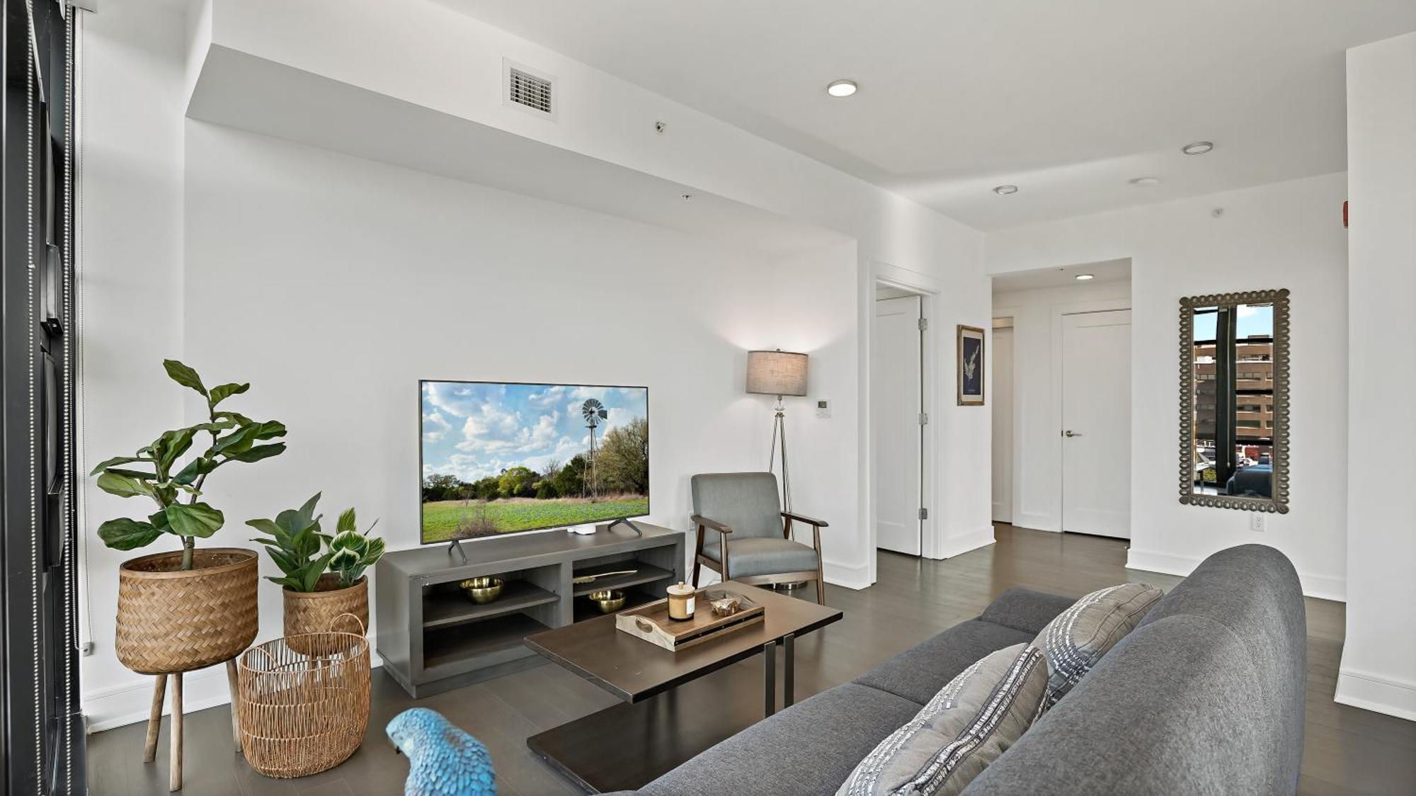 Pure Voyage Shaw Aparthotel Washington Exterior photo