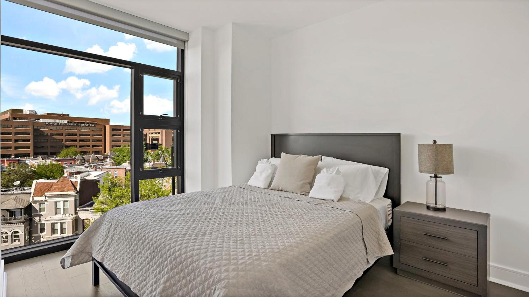 Pure Voyage Shaw Aparthotel Washington Exterior photo