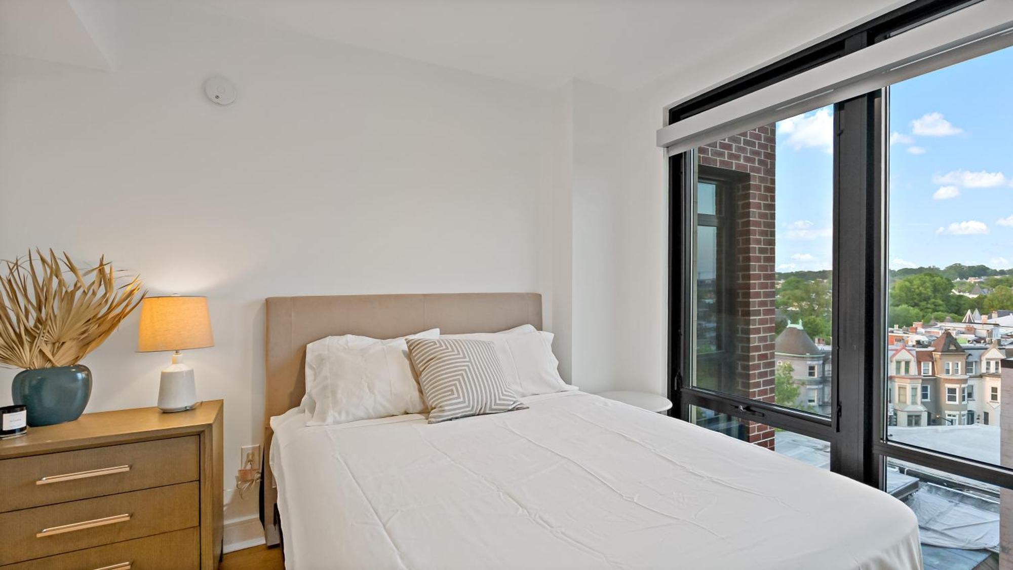 Pure Voyage Shaw Aparthotel Washington Exterior photo