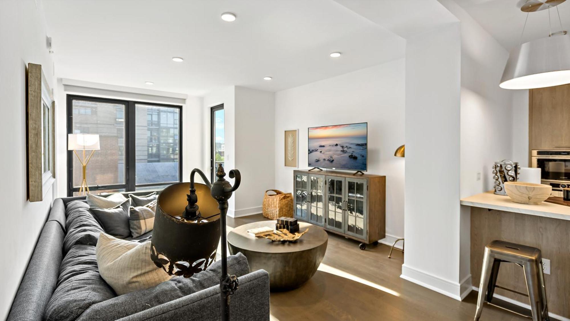 Pure Voyage Shaw Aparthotel Washington Exterior photo