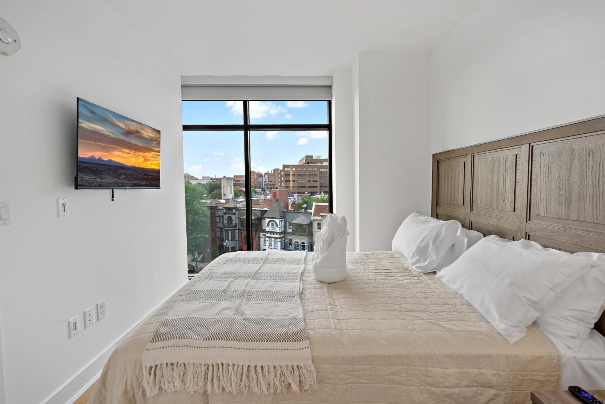 Pure Voyage Shaw Aparthotel Washington Exterior photo